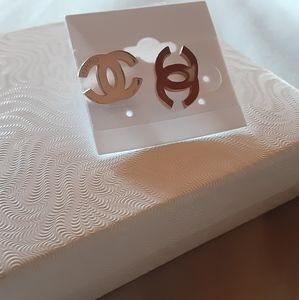 Gold-plated Chanel earrings gold-plated tree brace